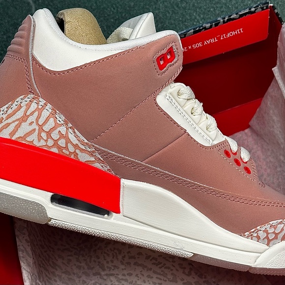 Air Jordan 3 Retro - Picture 2 of 11